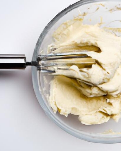 Smooth & Dreamy: The Ultimate Cream Cheese Icing Recipe